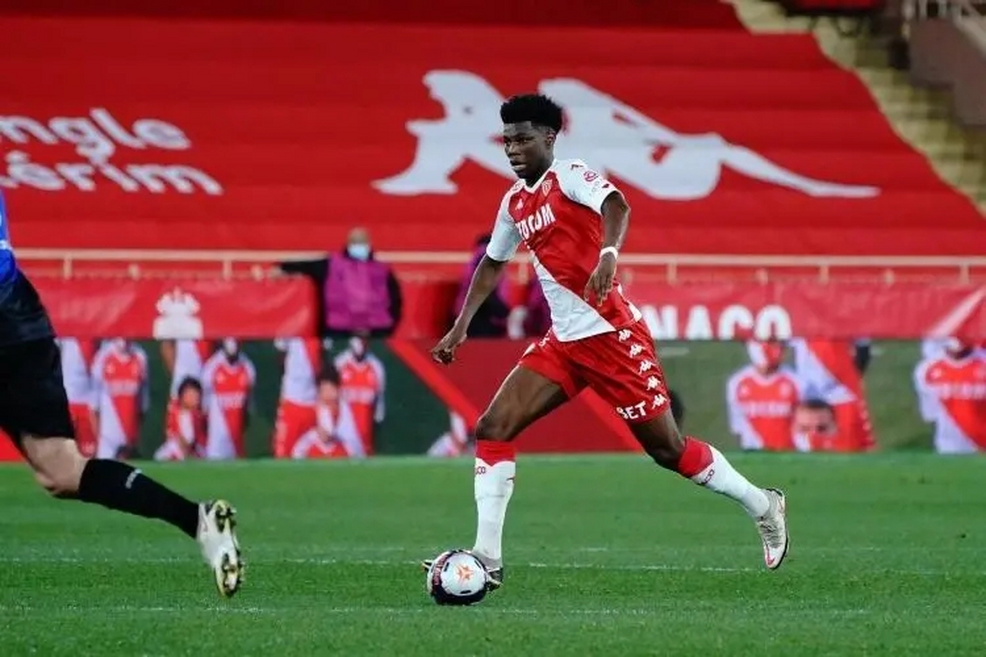 kaiyun-包含皇家马德里迎法甲关键赛，今晚更衣室发声，信心回归，数据趋势出现新变化的词条